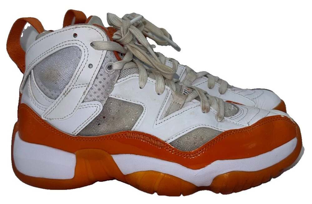 Air Jordan Jumpman Two Trey Starfish Women’s 7 Orange White DR9631-180
